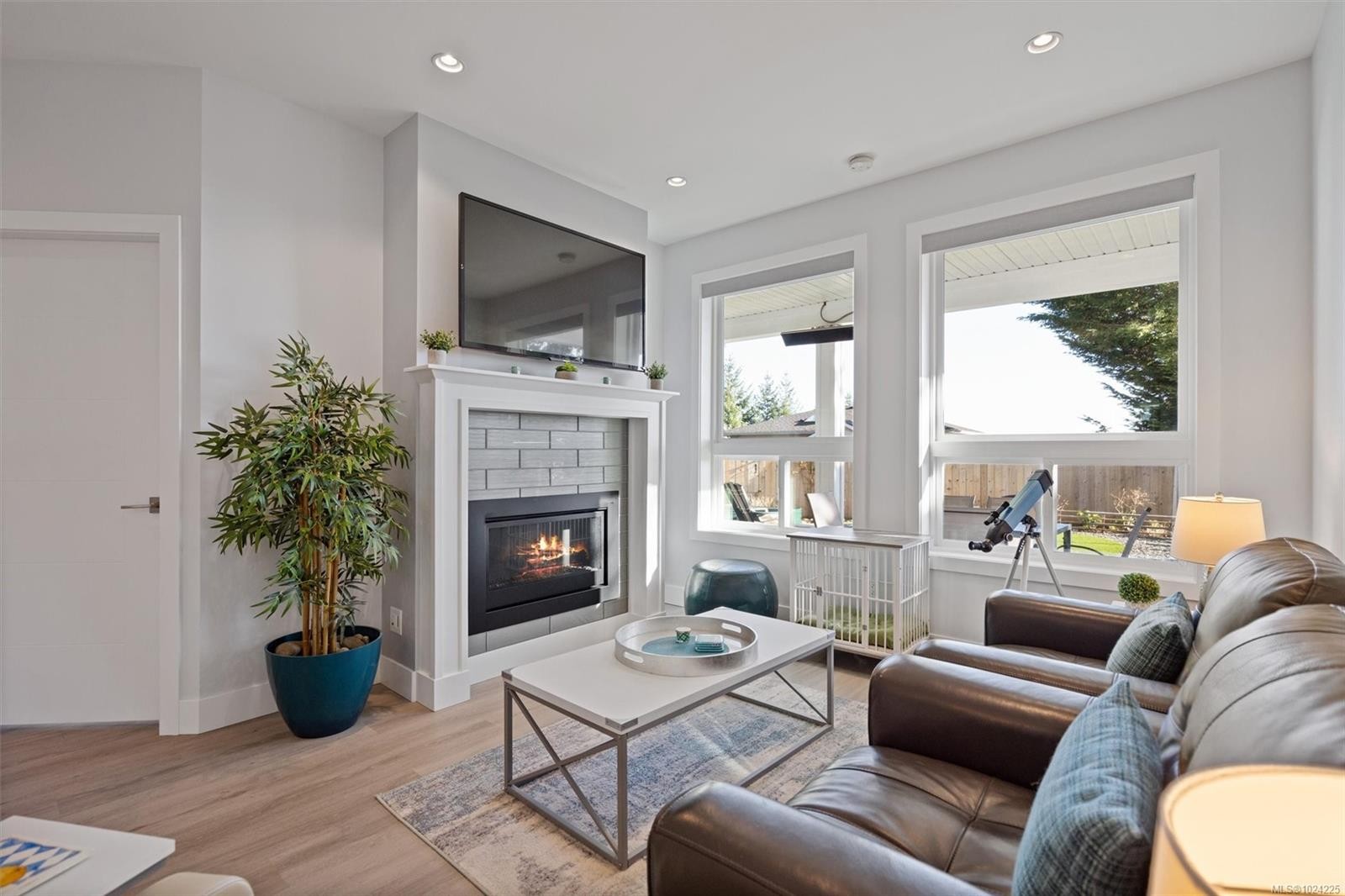 2407 Mountain Heights Dr, Sooke, BC