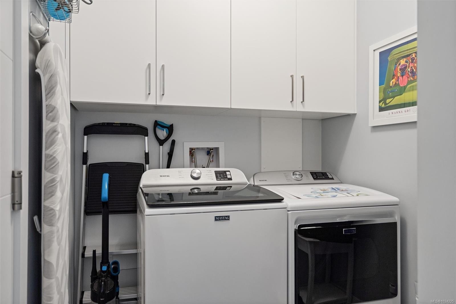 2407 Mountain Heights Dr, Sooke, BC