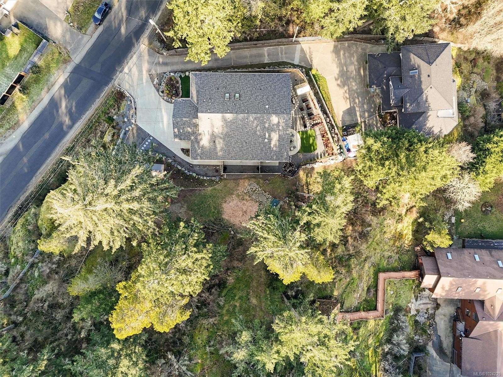 2407 Mountain Heights Dr, Sooke, BC