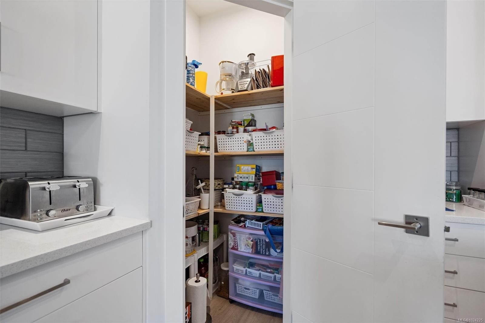 2407 Mountain Heights Dr, Sooke, BC