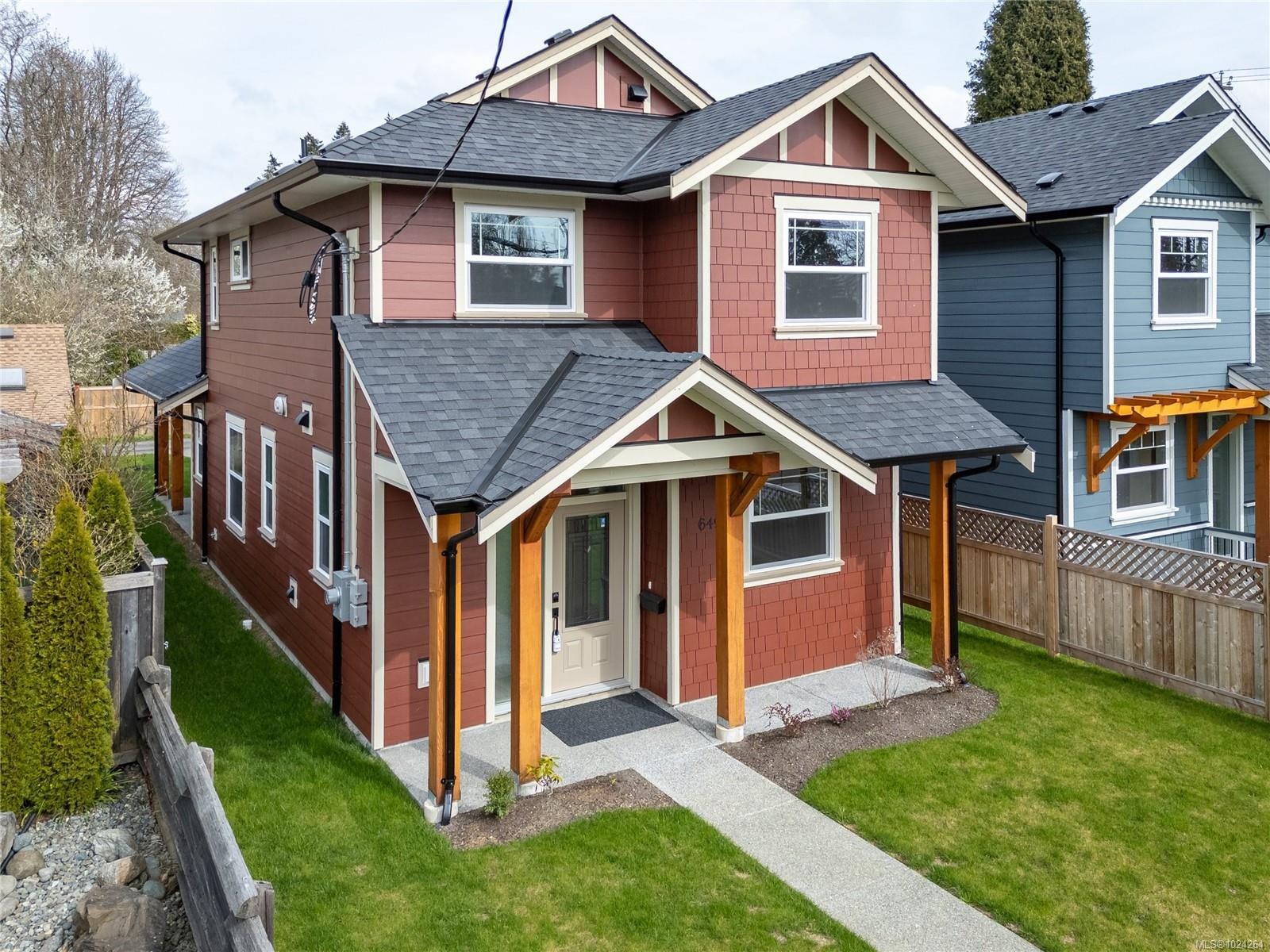649 5Th St, Courtenay, BC