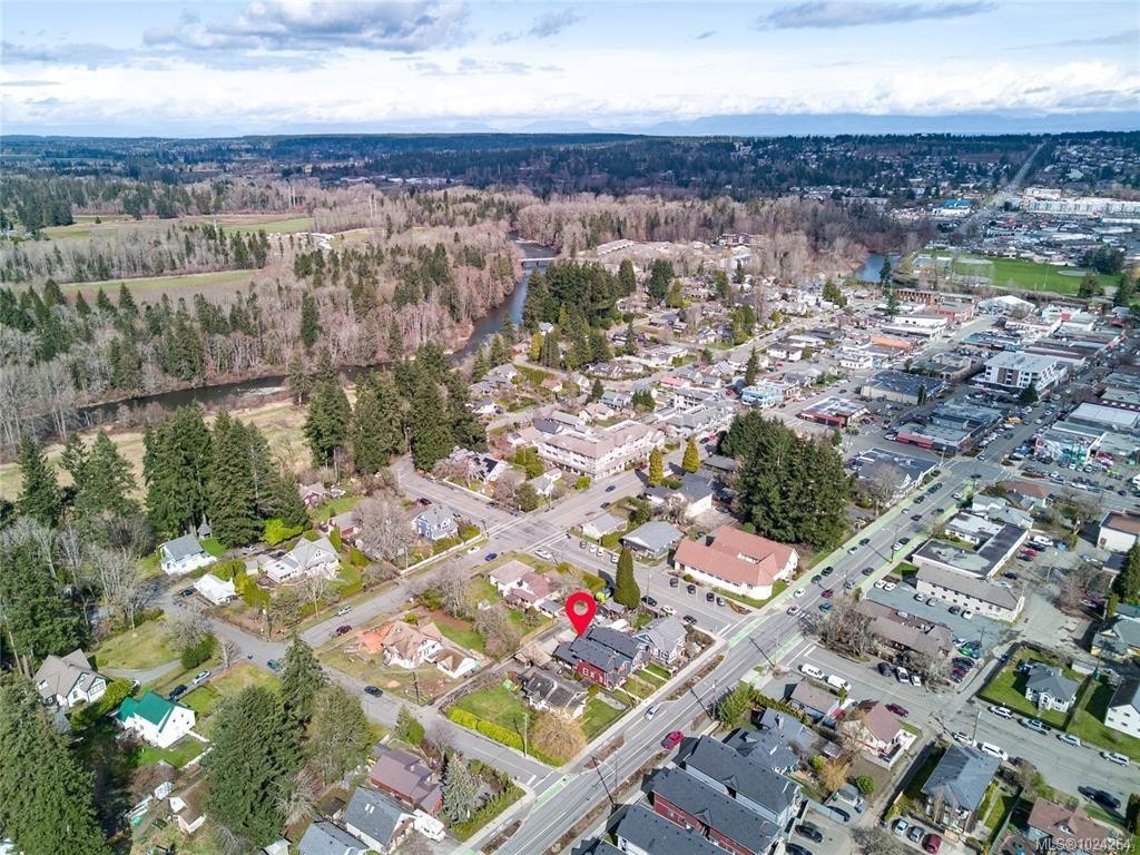 649 5Th St, Courtenay, BC