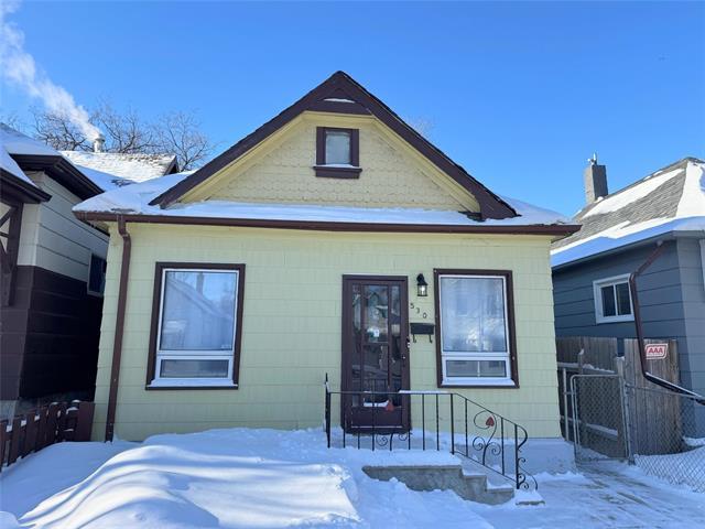 530 Simcoe St, Winnipeg, MB