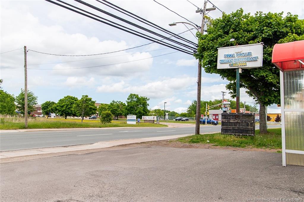 498 Champlain St, Dieppe, NB