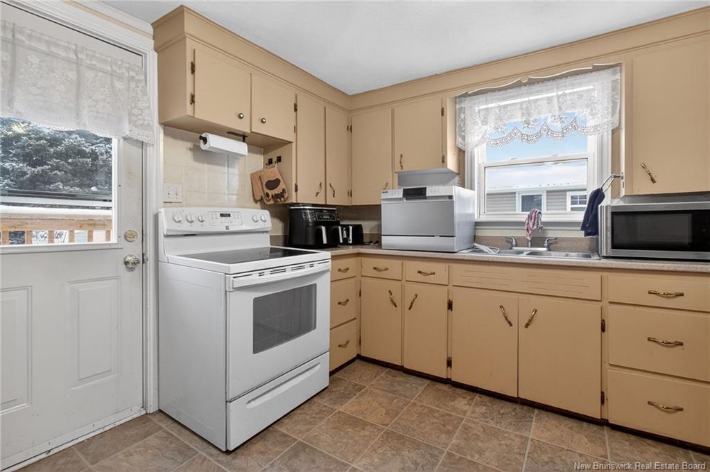 83 Churchill St, Moncton, NB