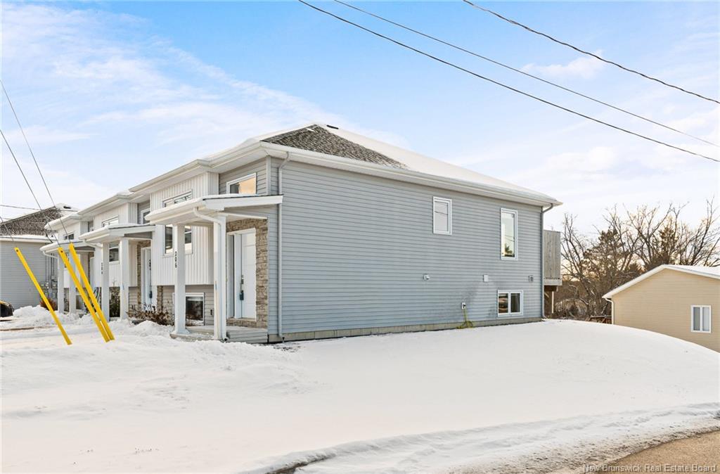 206 Herman St, Dieppe, NB