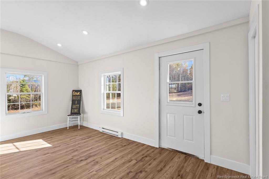 19 Slope Rd, Minto, NB