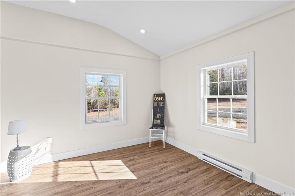 19 Slope Rd, Minto, NB