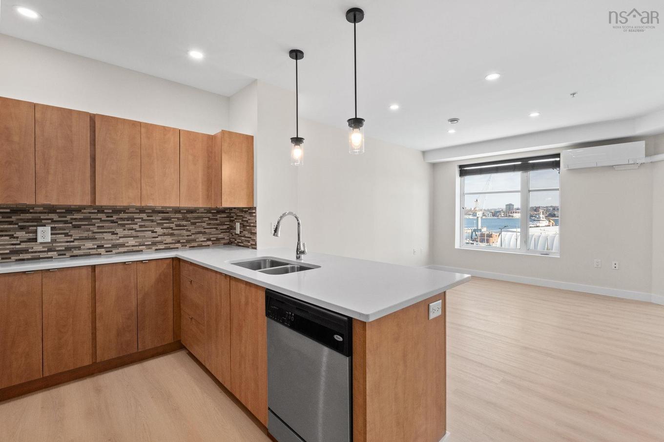 202 5221 Nora Bernard Street, Halifax, NS