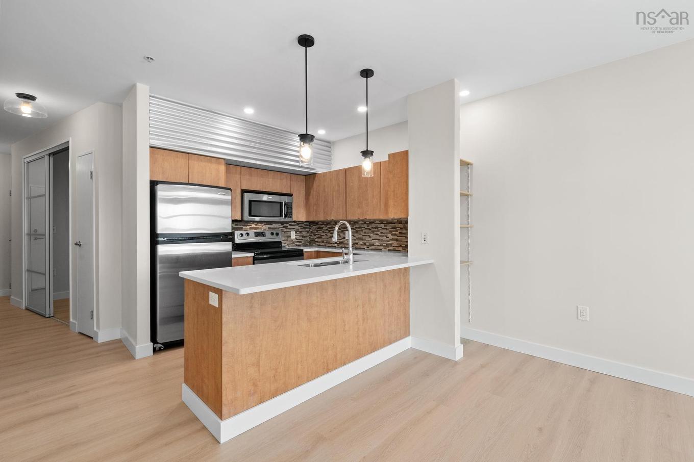 202 5221 Nora Bernard Street, Halifax, NS