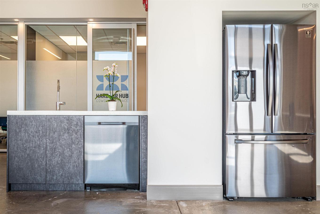 100 25 Alderney Drive, Dartmouth, NS