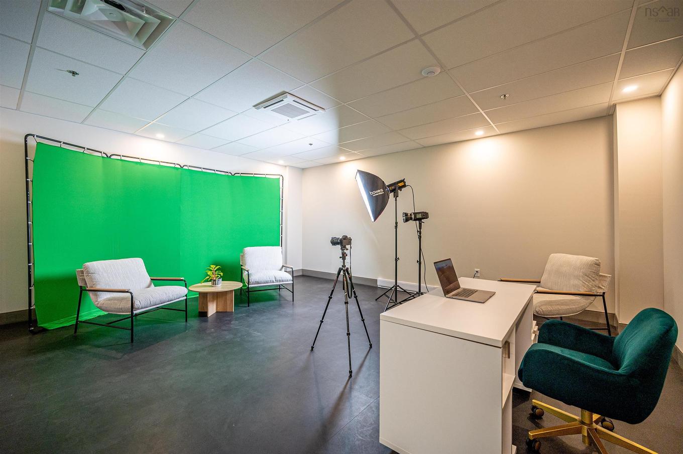 100 25 Alderney Drive, Dartmouth, NS