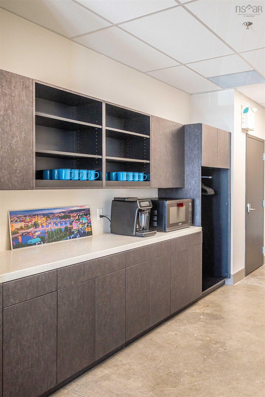 100 25 Alderney Drive, Dartmouth, NS