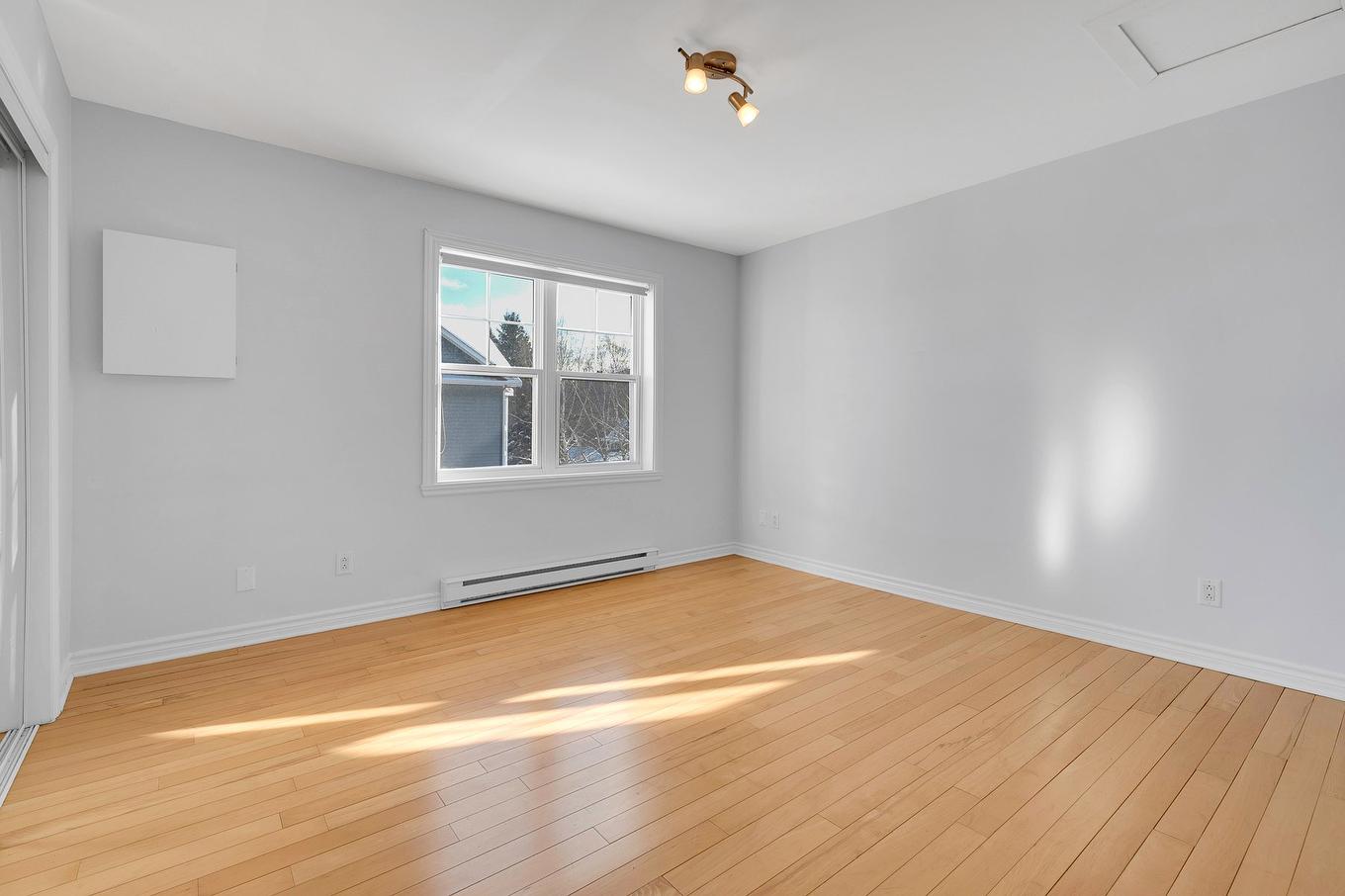 Bedroom - 7-450 Allée Des Cimes, Mont-Tremblant, QC - Indoor Photo Showing Other Room