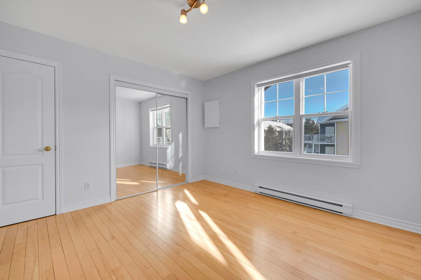 Bedroom - 7-450 Allée Des Cimes, Mont-Tremblant, QC - Indoor Photo Showing Other Room