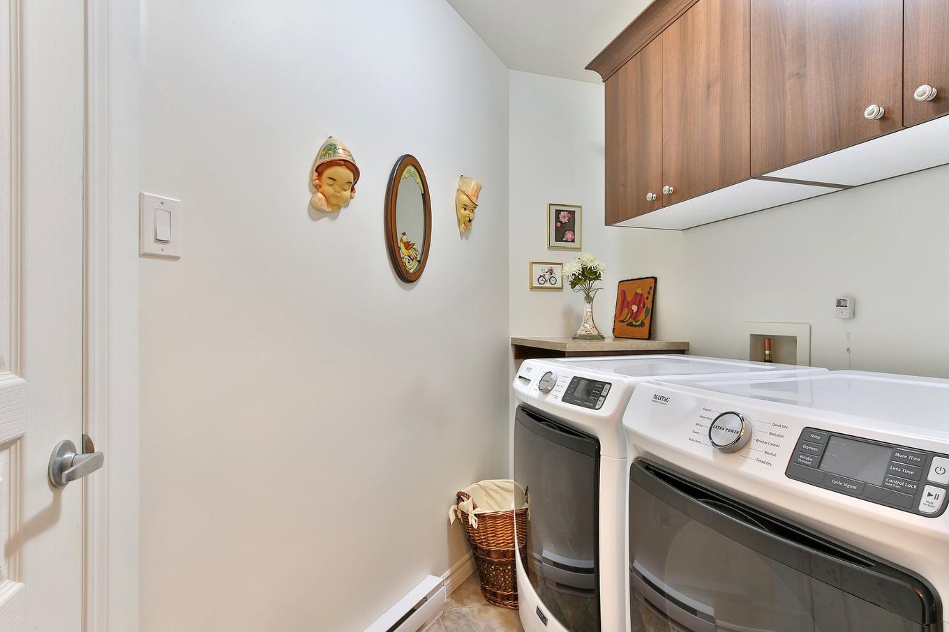 Laundry room - 101-25 Rue St-Hubert, Saint-Jean-Sur-Richelieu, QC - Indoor Photo Showing Laundry Room