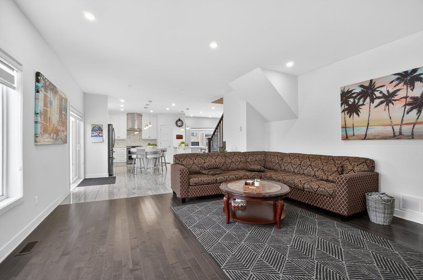 Den - 974 Rue Des Coliades, Saint-Lazare, QC - Indoor Photo Showing Living Room