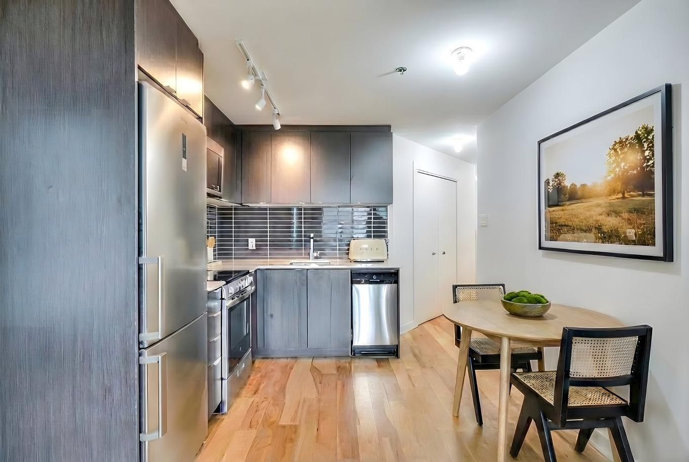 Cuisine - 703-1190 Rue Mackay, Montréal (Ville-Marie), QC - Indoor Photo Showing Dining Room