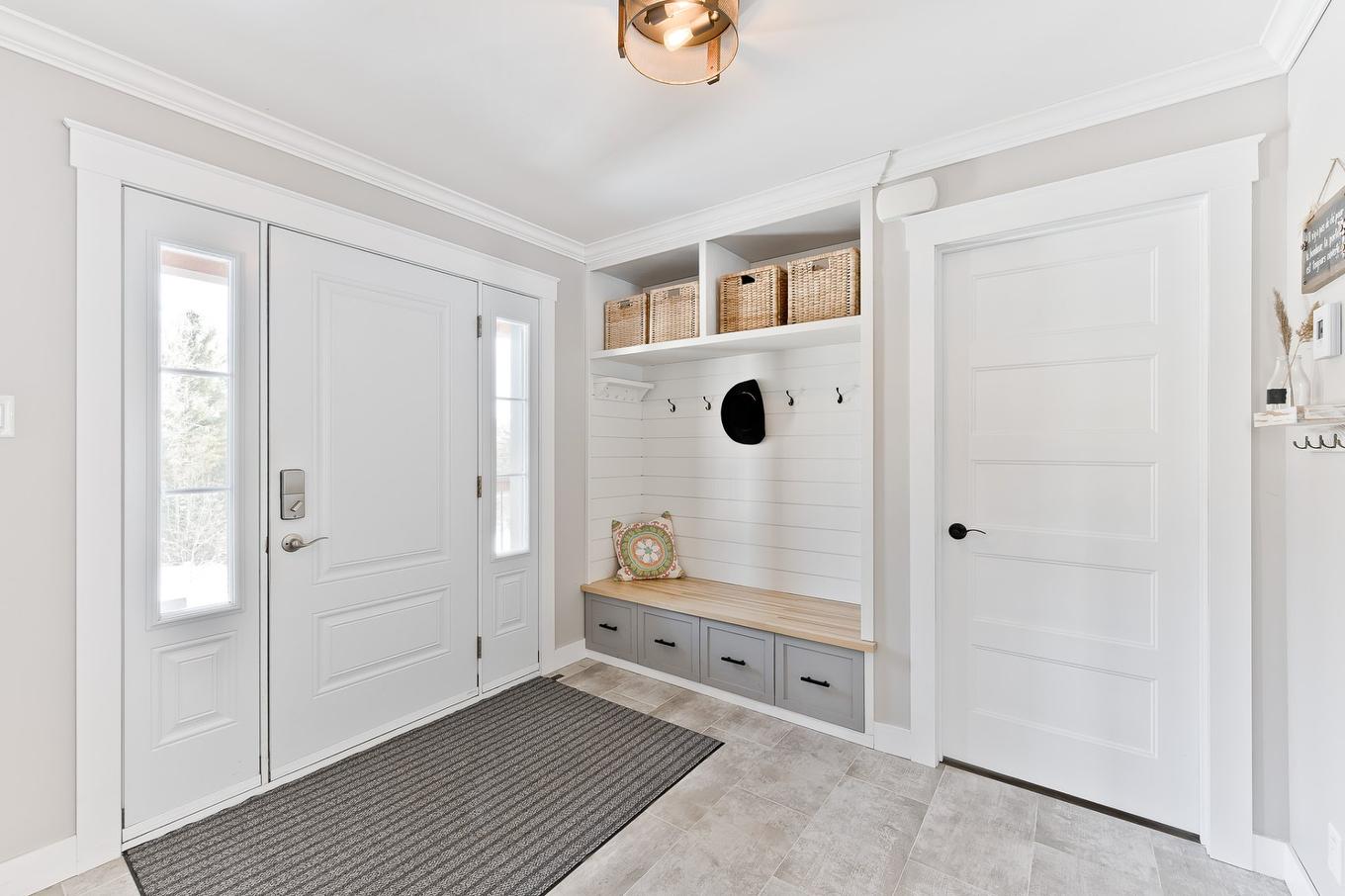 Hall - 6 Rue Armand, Compton, QC - Indoor Photo Showing Other Room