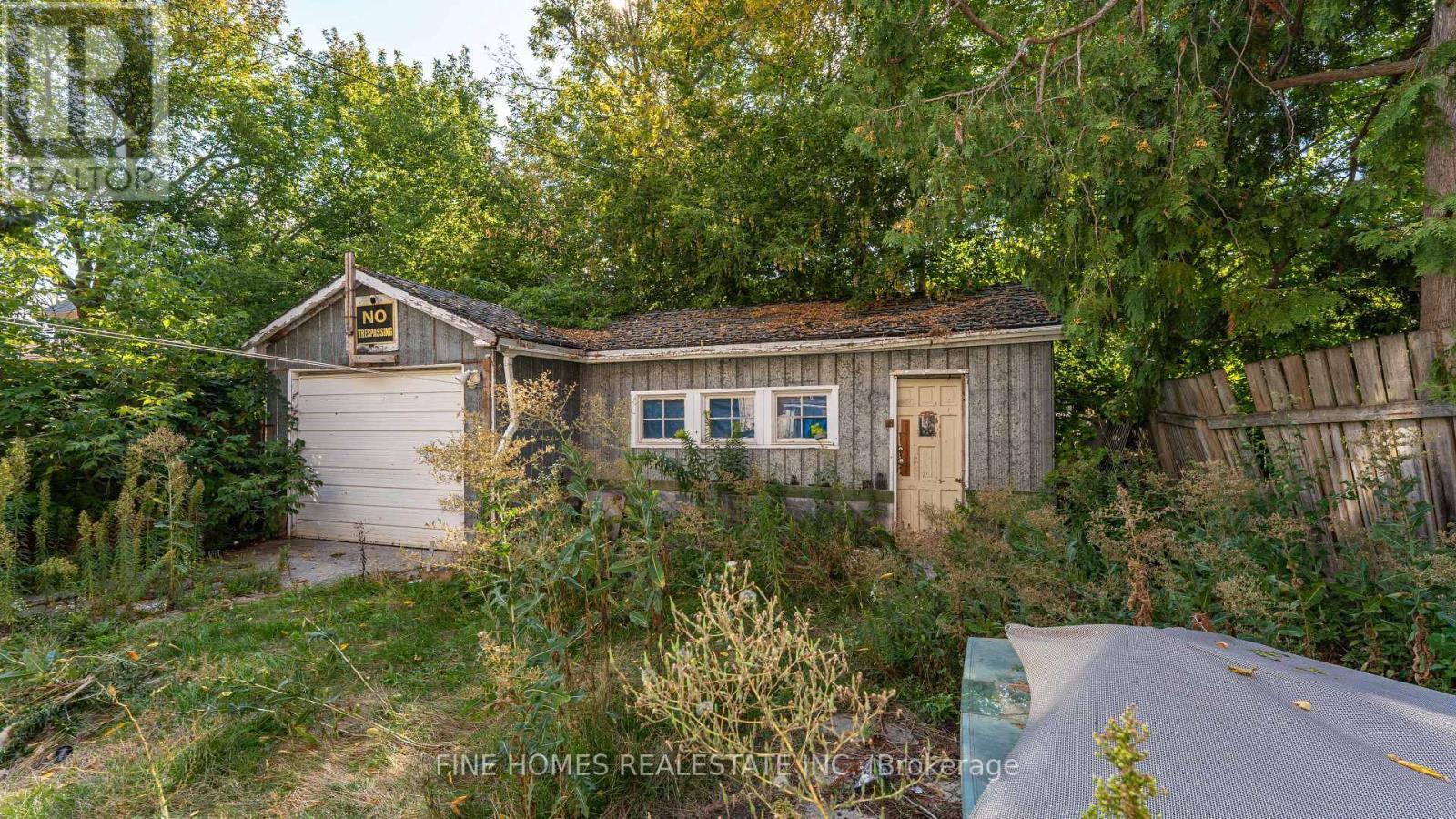 175 Stewart Street, Peterborough, ON - Outdoor