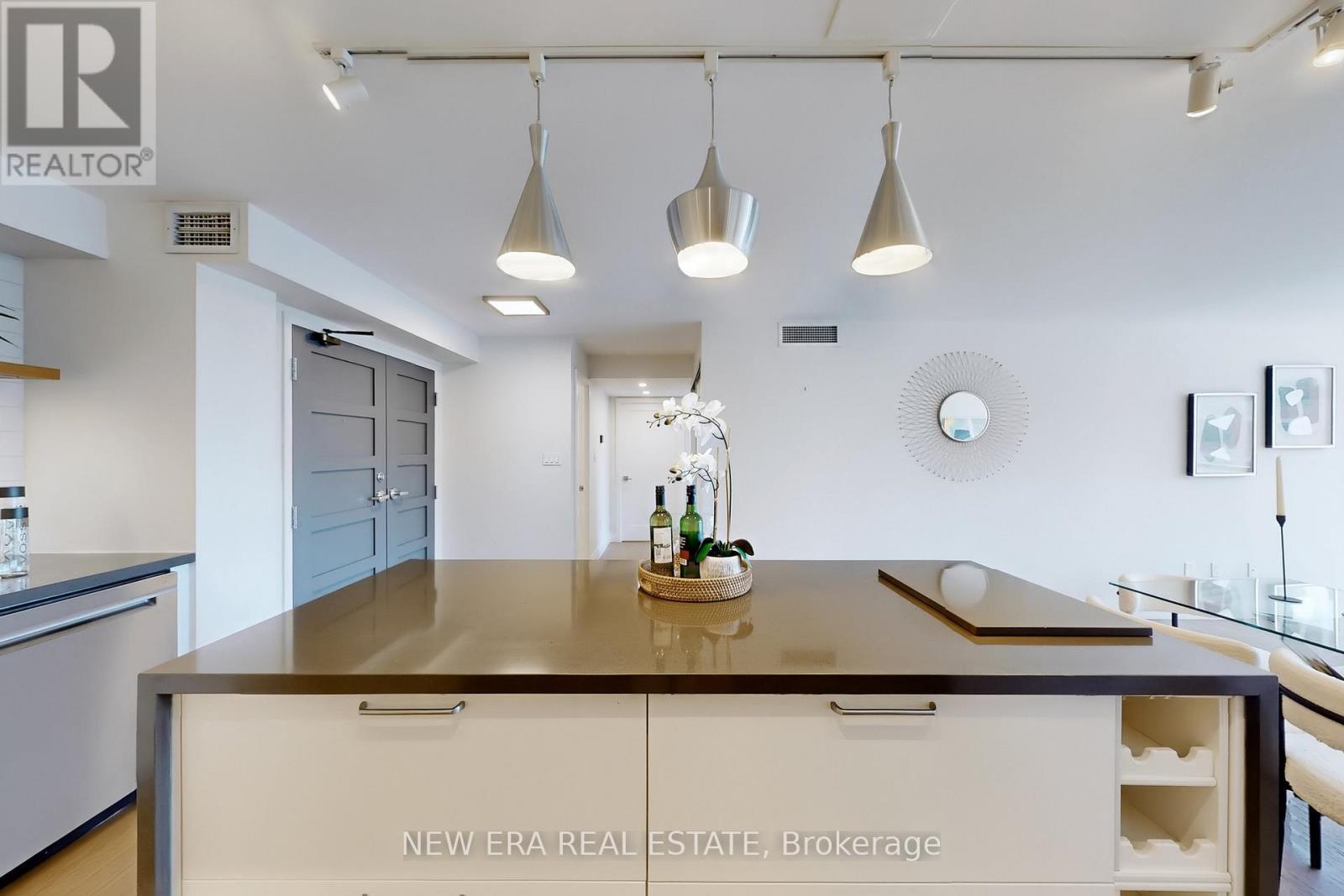 502 - 188 Spadina Avenue, Toronto, ON - Indoor Photo Showing Kitchen