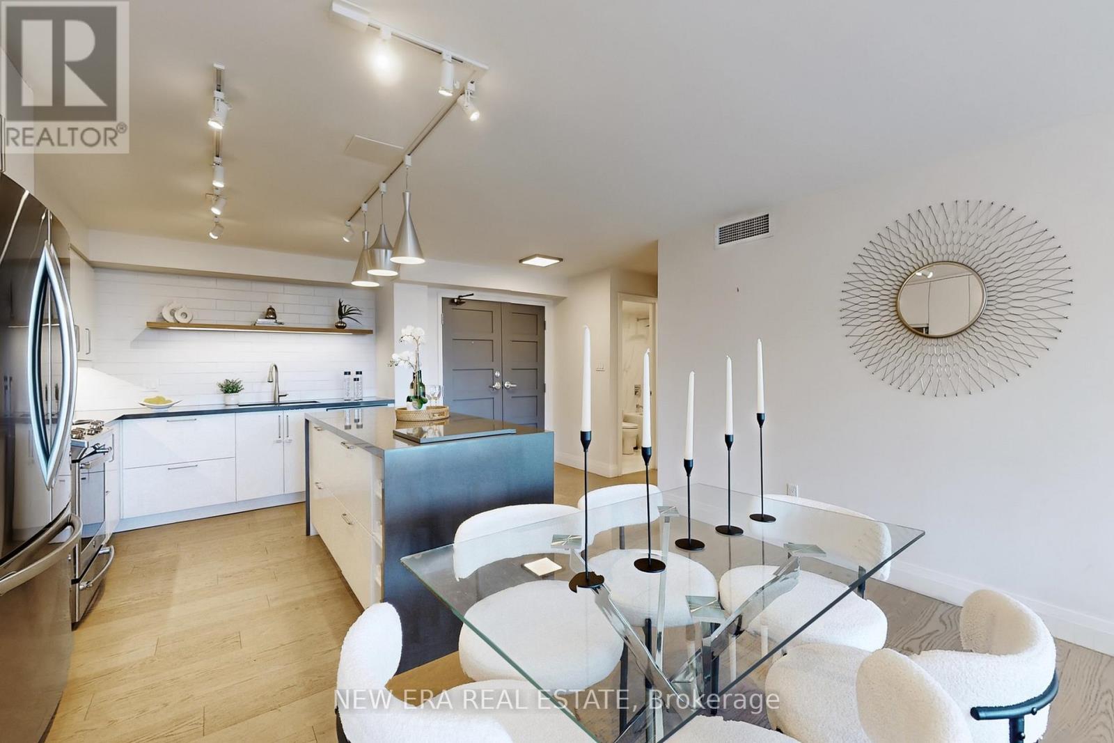 502 - 188 Spadina Avenue, Toronto, ON - Indoor Photo Showing Dining Room