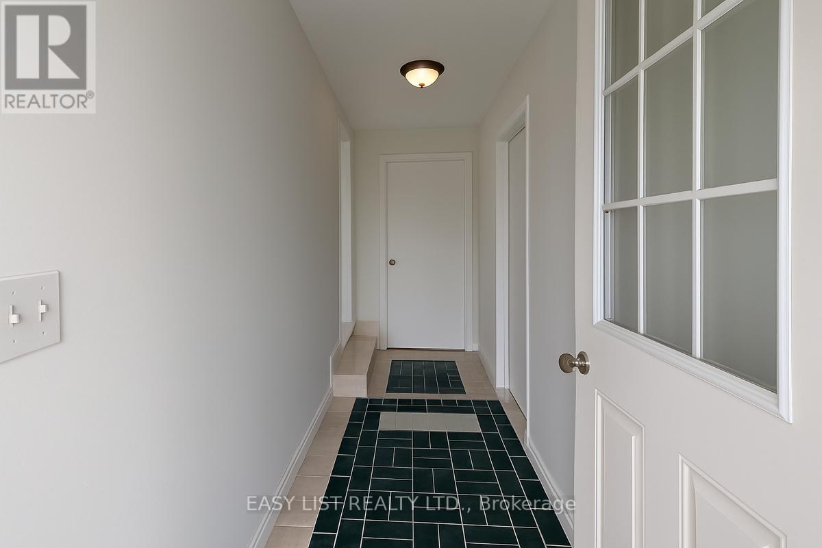 3783 Campbell Road, Severn, ON - Indoor Photo Showing Other Room