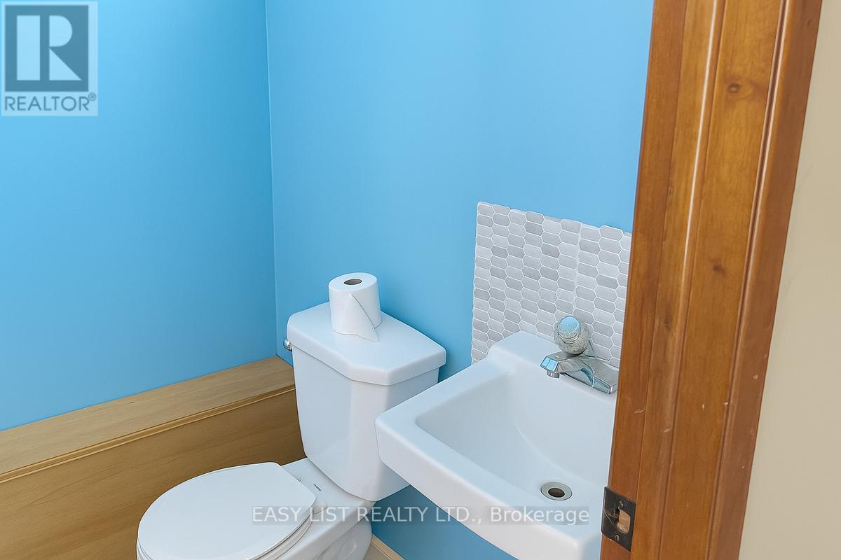 3783 Campbell Road, Severn, ON - Indoor Photo Showing Bathroom