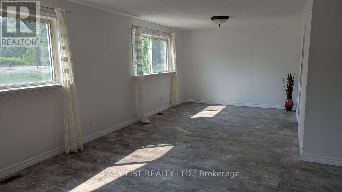 3783 Campbell Road, Severn, ON - Indoor Photo Showing Other Room