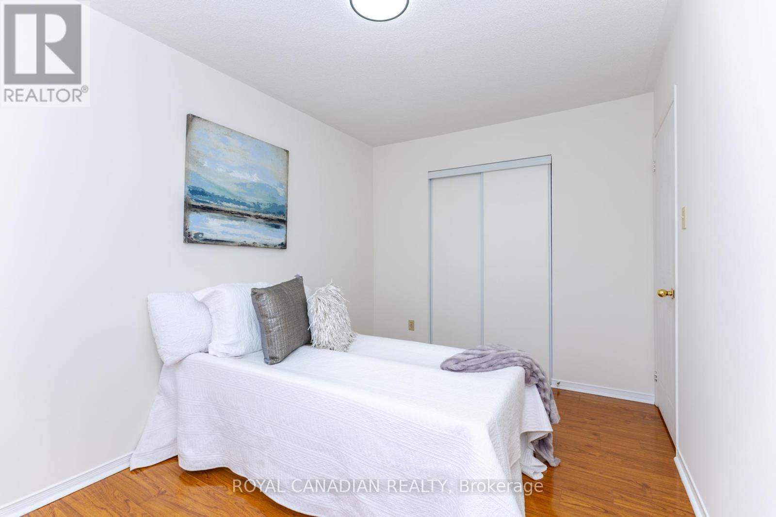 32 - 49 Goldenlight Circle, Brampton, ON - Indoor Photo Showing Bedroom