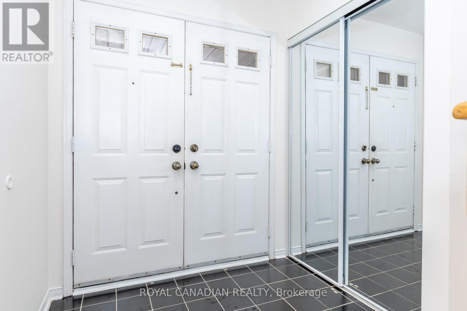 32 - 49 Goldenlight Circle, Brampton, ON - Indoor Photo Showing Other Room