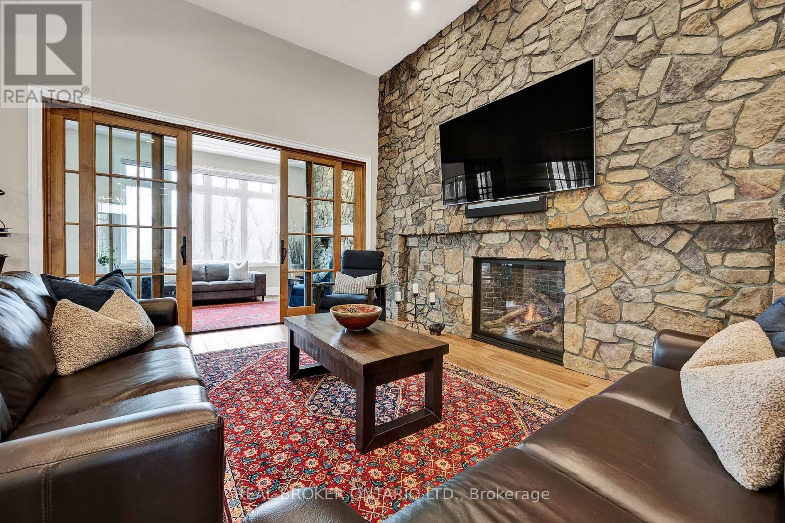 44 Pioneer Ridge Drive, Kitchener, ON - Indoor Photo Showing Living Room With Fireplace