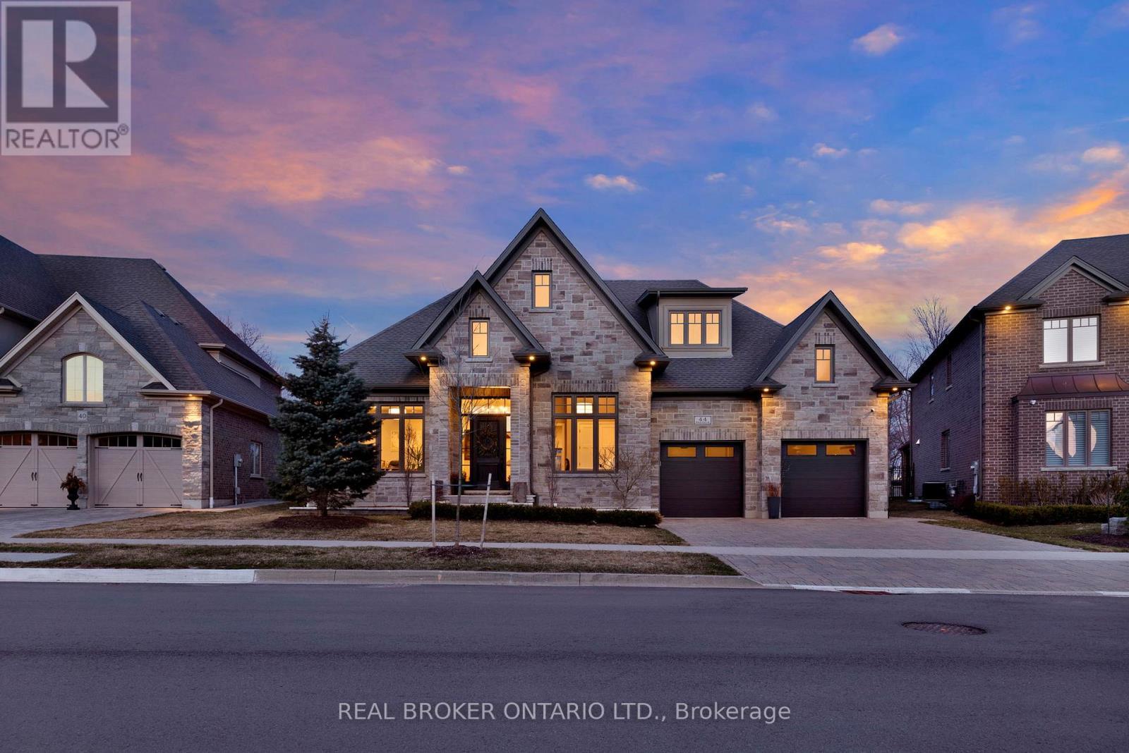 44 Pioneer Ridge Drive, Kitchener, ON - Outdoor With Facade