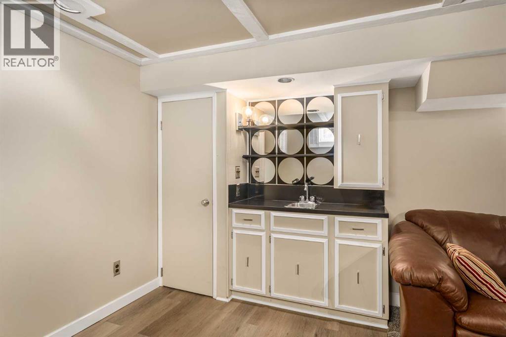 1315 Lake Michigan Crescent Se, Calgary, AB - Indoor Photo Showing Other Room