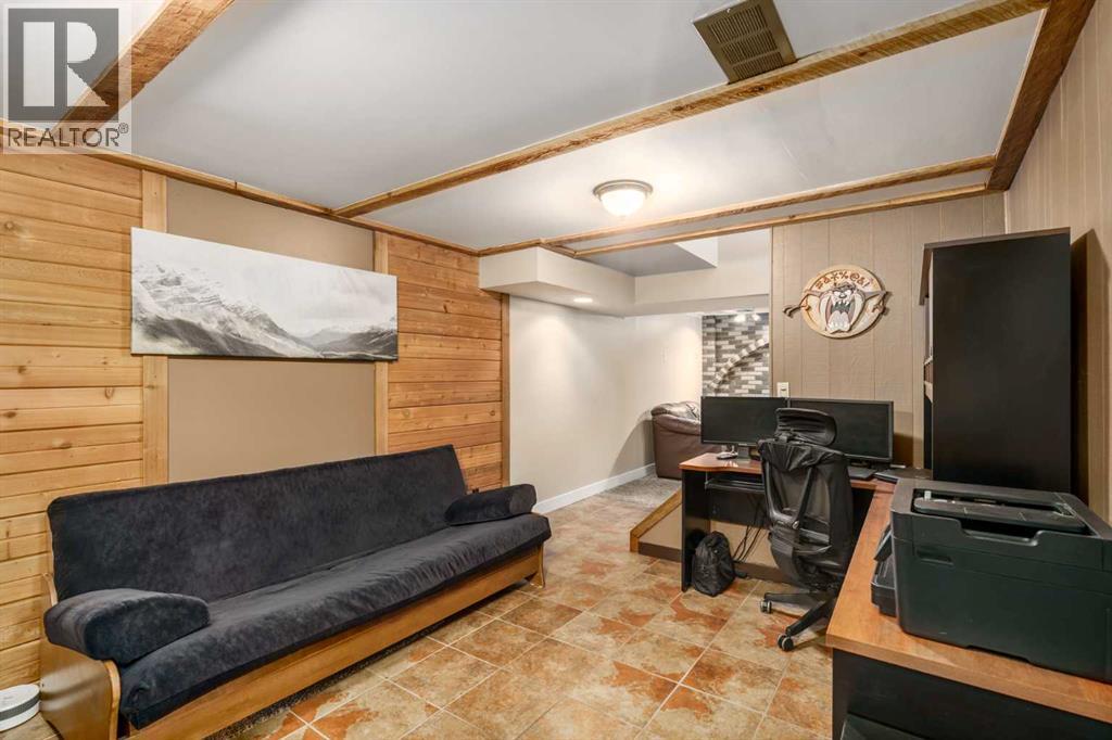 1315 Lake Michigan Crescent Se, Calgary, AB - Indoor