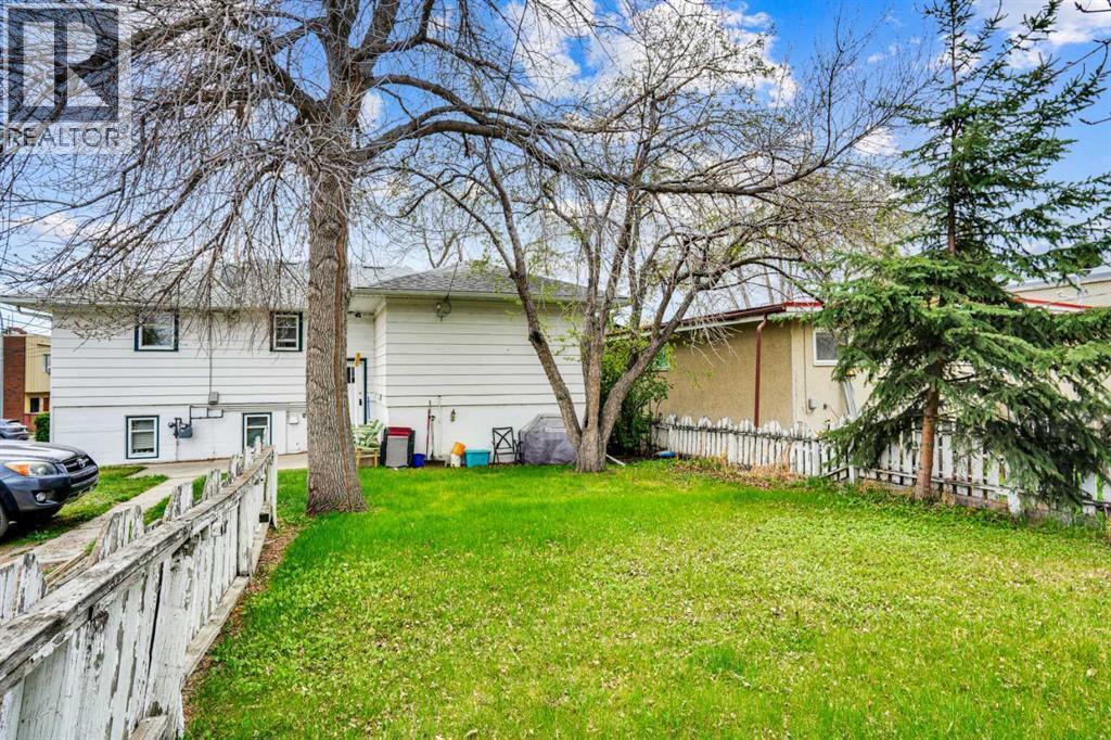 112 29 Avenue Nw, Calgary, AB - Outdoor