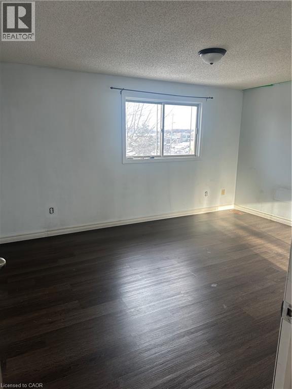 657 Grange Crescent, Waterloo, ON - Indoor Photo Showing Other Room