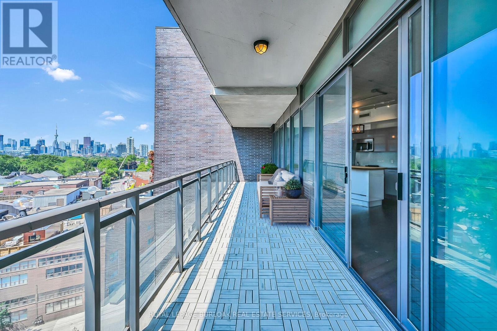 902 - 1201 Dundas Street E, Toronto, ON - Outdoor With Exterior