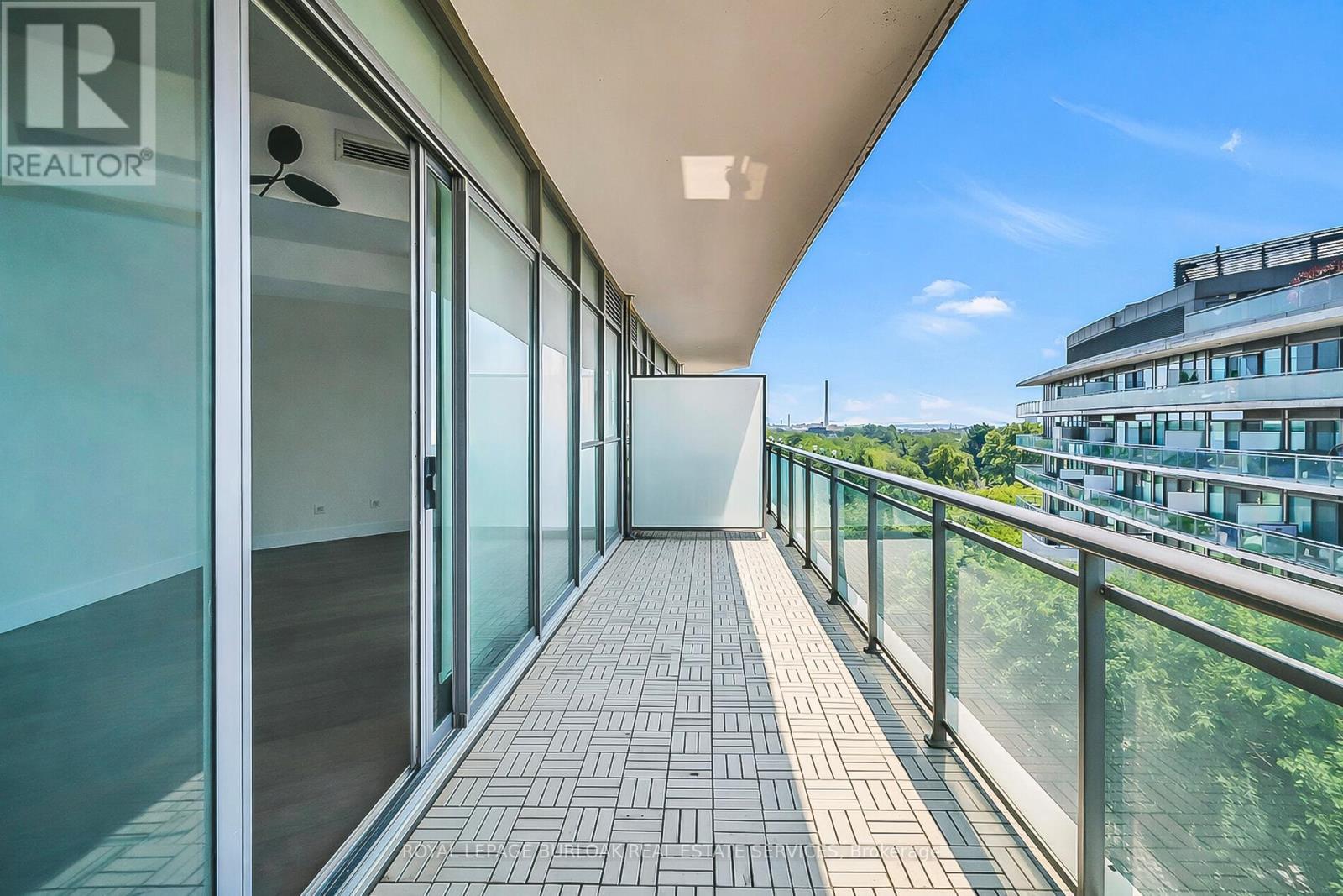 902 - 1201 Dundas Street E, Toronto, ON - Outdoor With Exterior