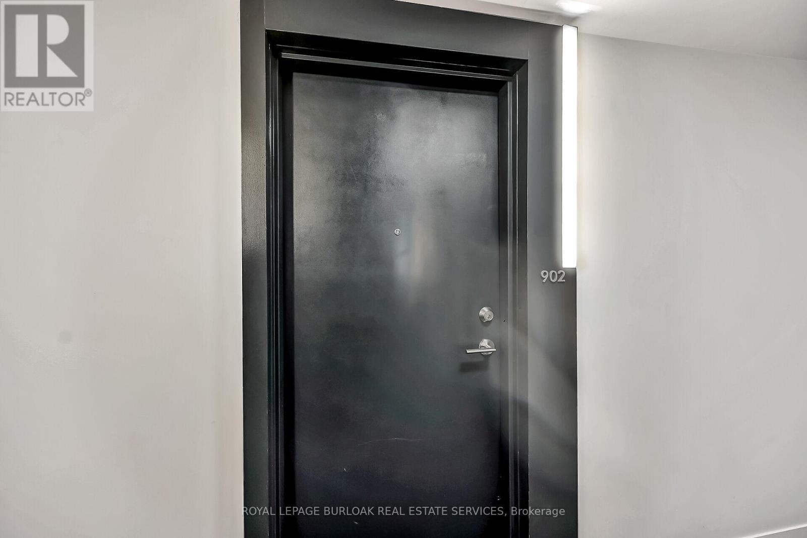 902 - 1201 Dundas Street E, Toronto, ON - Indoor Photo Showing Other Room