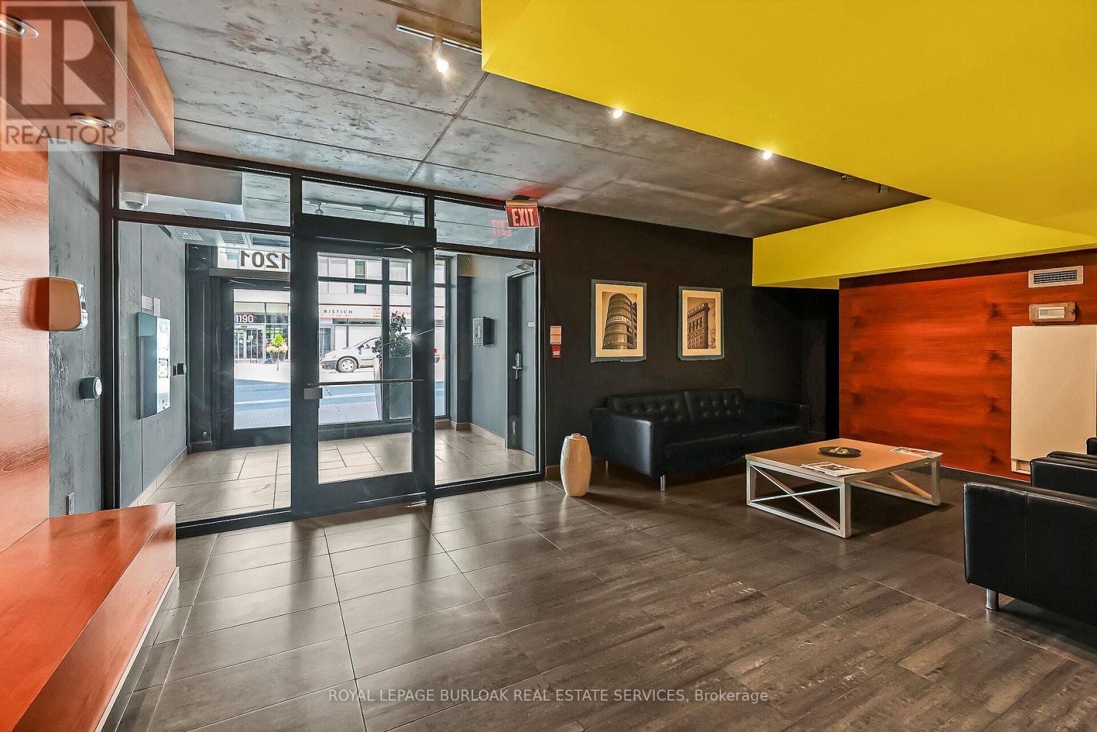 902 - 1201 Dundas Street E, Toronto, ON - Indoor Photo Showing Other Room