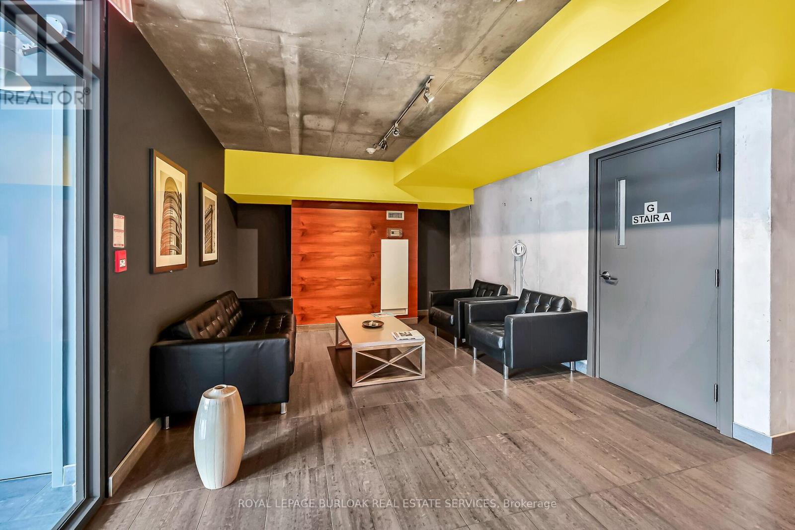 902 - 1201 Dundas Street E, Toronto, ON - Indoor Photo Showing Other Room