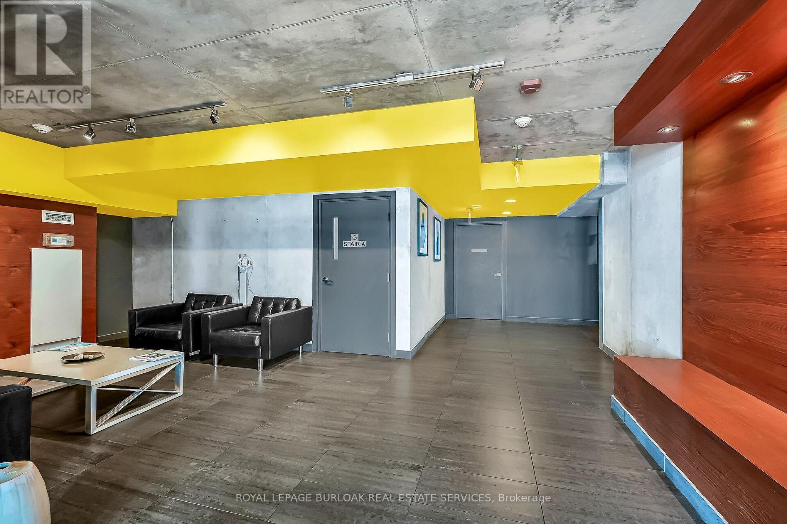 902 - 1201 Dundas Street E, Toronto, ON - Indoor Photo Showing Other Room