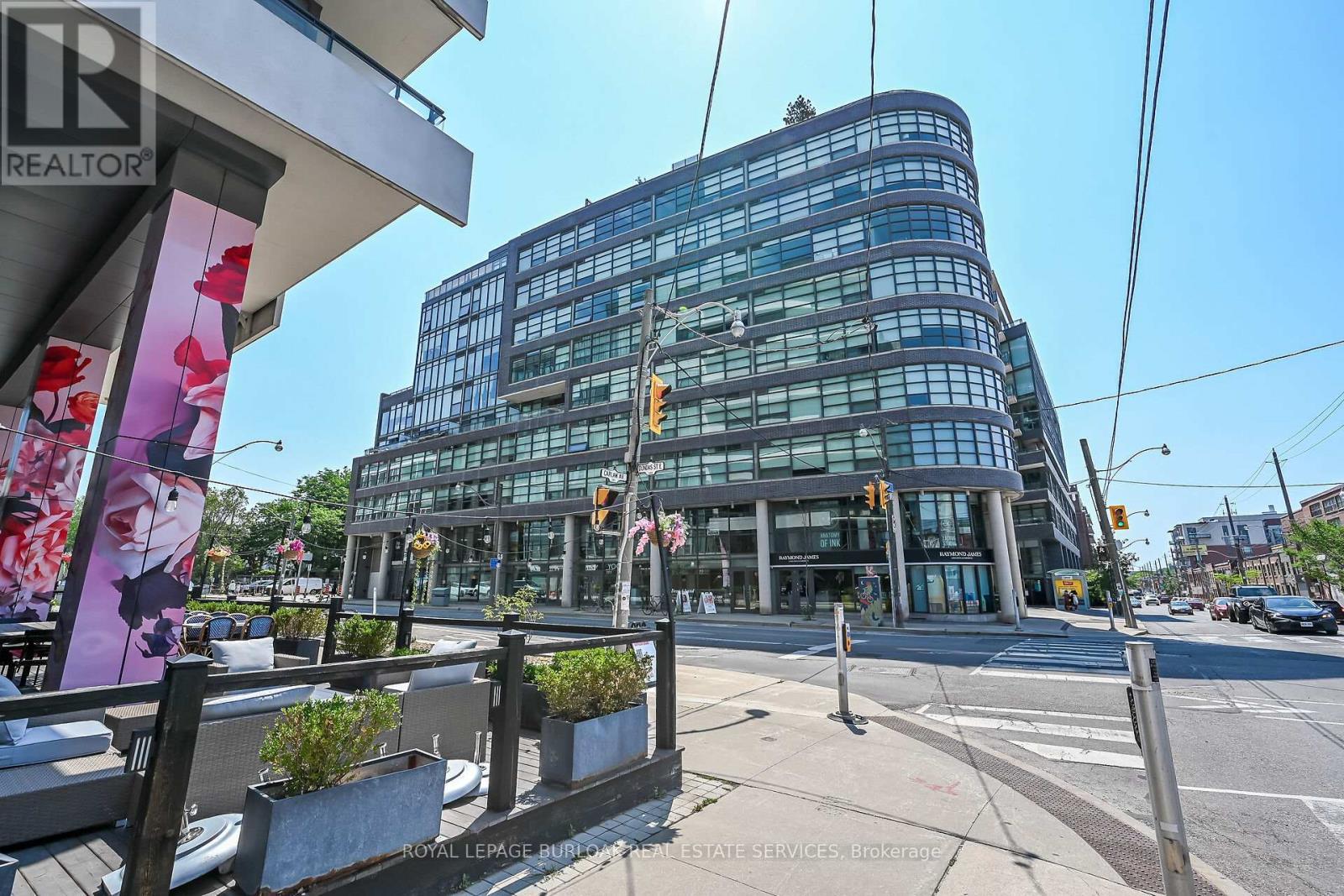 902 - 1201 Dundas Street E, Toronto, ON - Outdoor