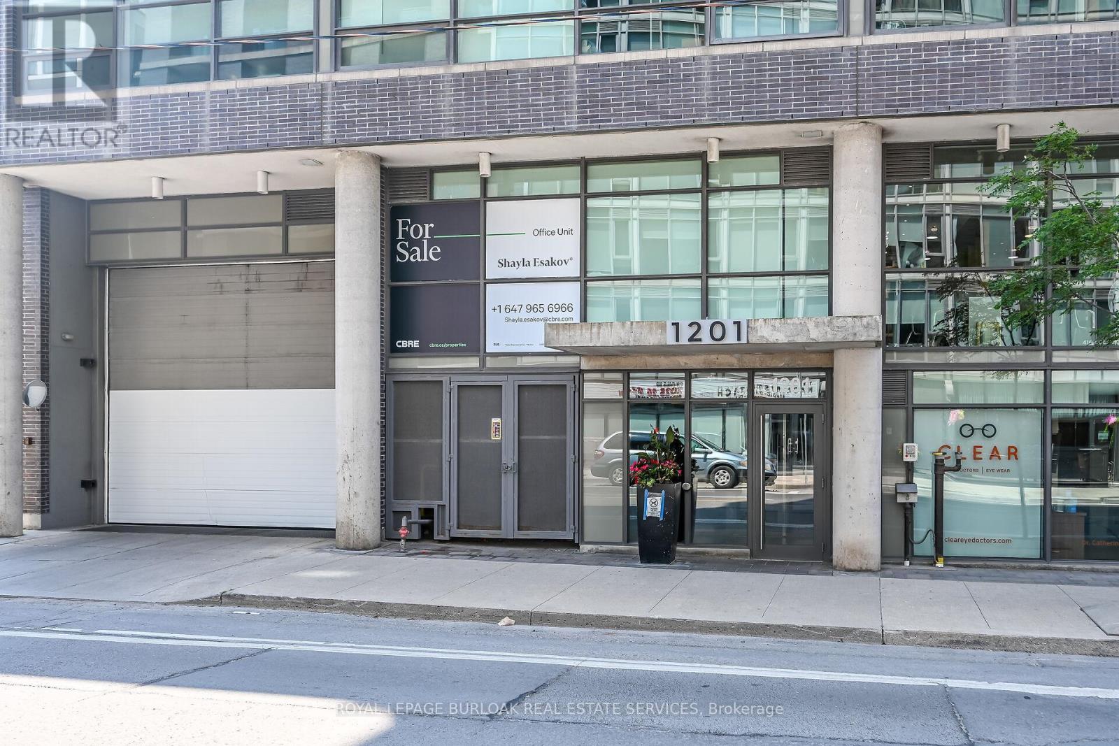 902 - 1201 Dundas Street E, Toronto, ON - Outdoor