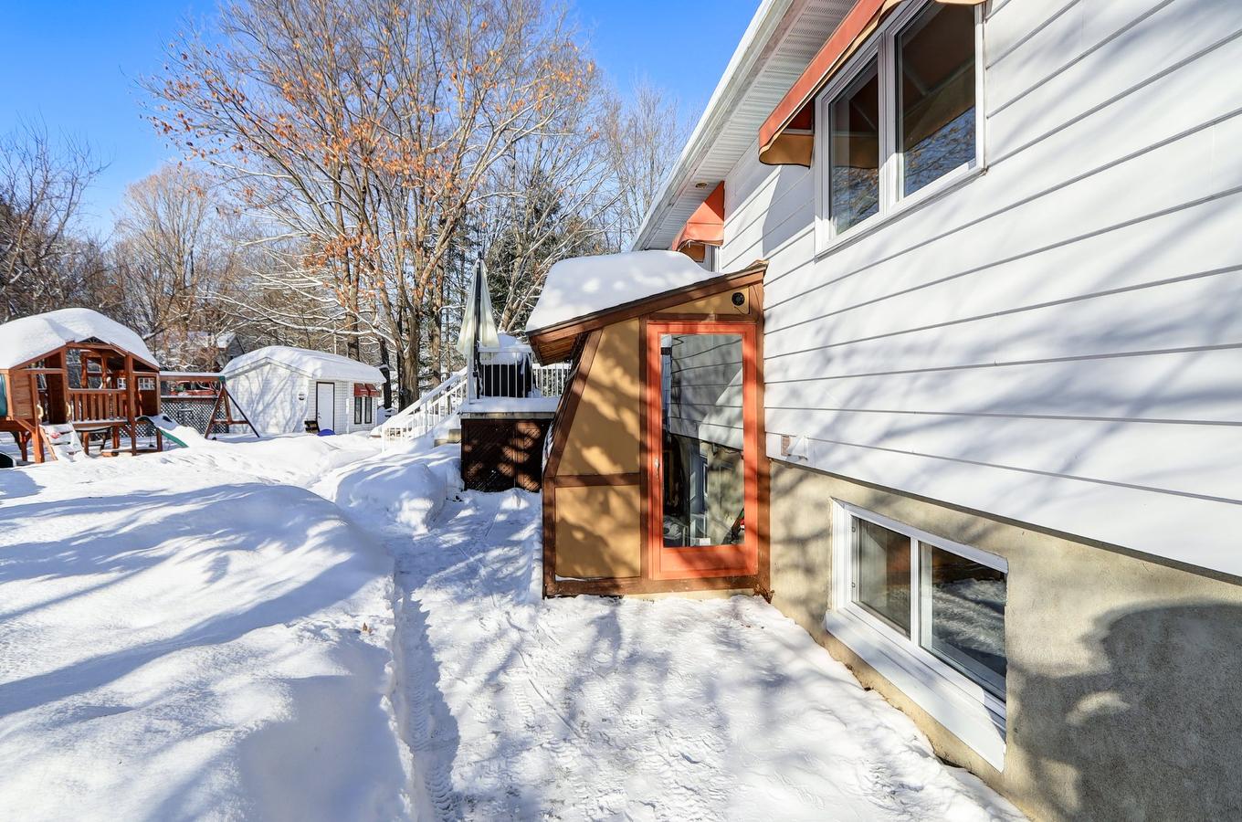 Exterior entrance - 1003 Rue Sandra, Saint-Jérôme, QC - Outdoor