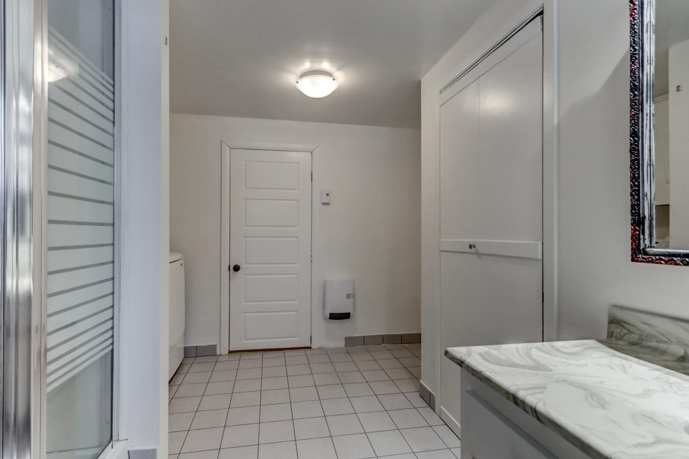 Bathroom - 1003 Rue Sandra, Saint-Jérôme, QC - Indoor Photo Showing Other Room
