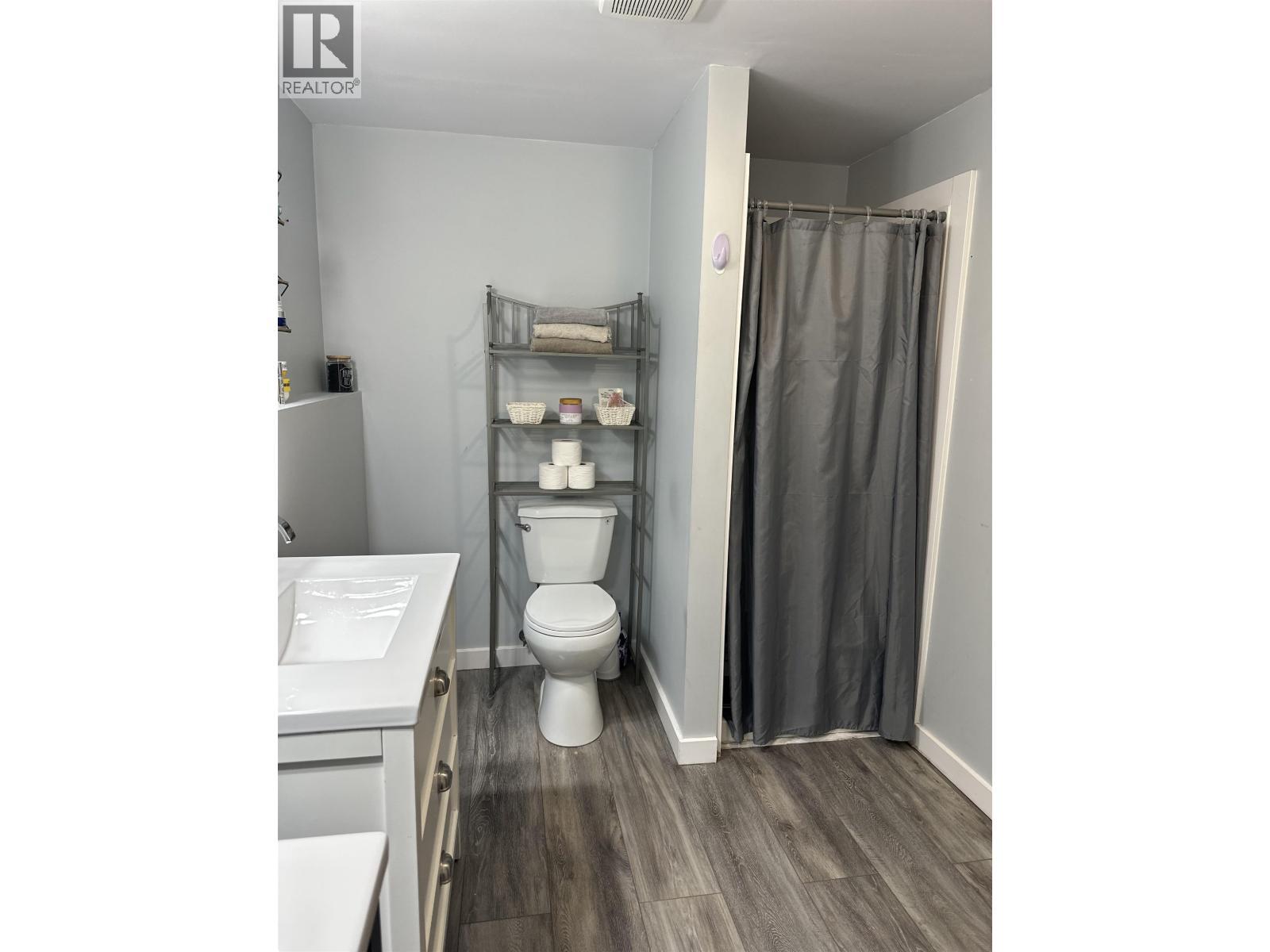 51 Hays Vale Drive, Prince Rupert, BC - Indoor Photo Showing Bathroom