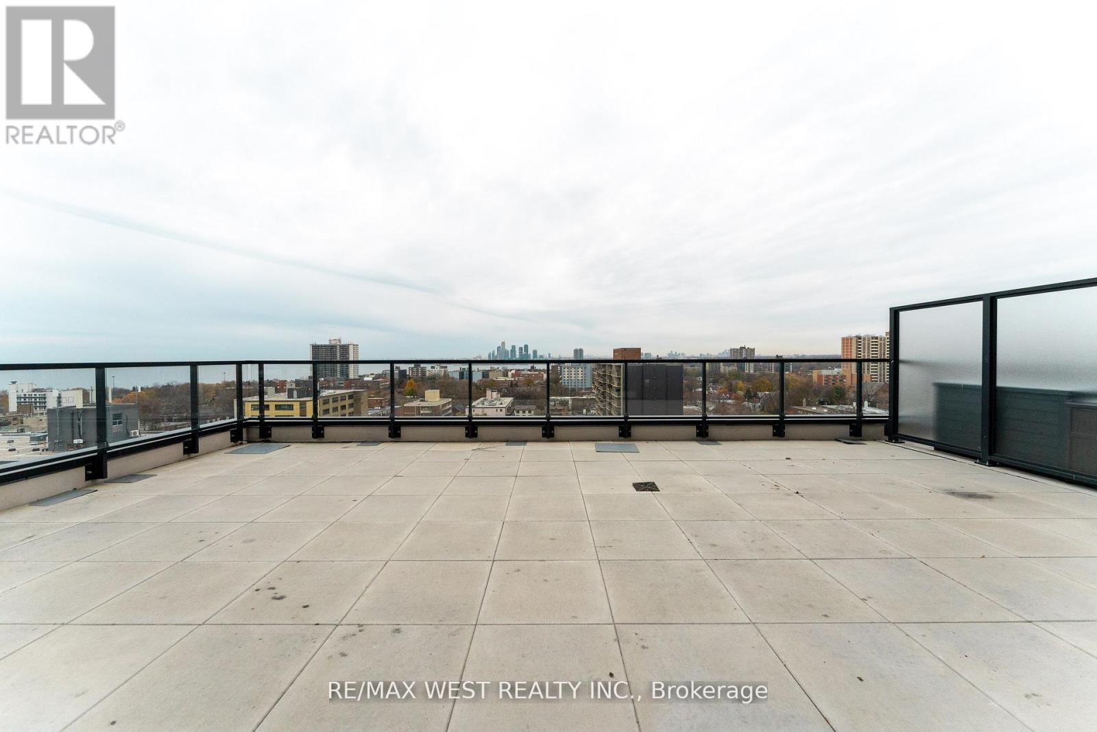 1207 - 270 Dufferin Street W, Toronto, ON - Outdoor