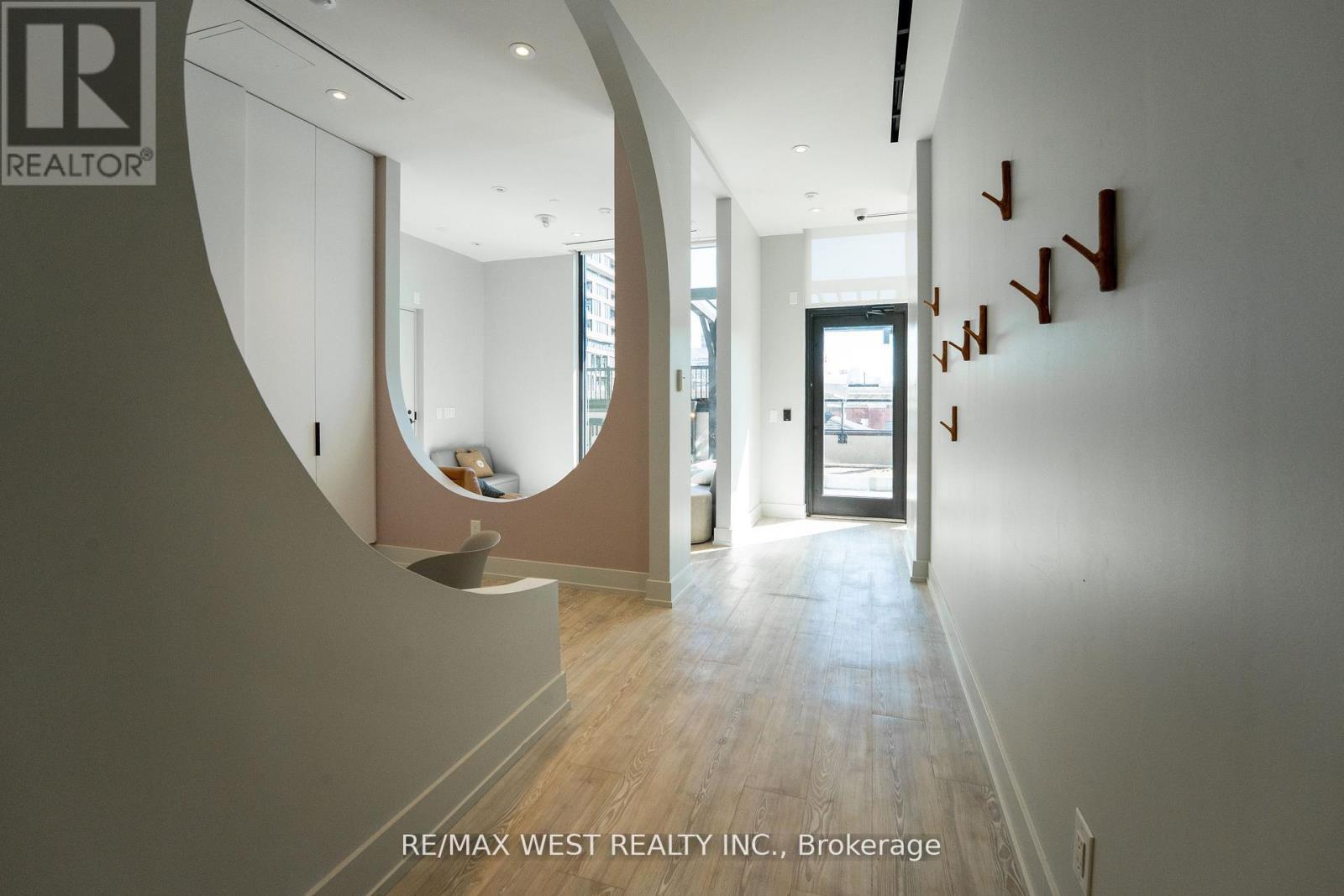 1207 - 270 Dufferin Street W, Toronto, ON - Indoor Photo Showing Other Room